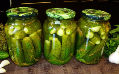 Маринованные огурцы с горчицей
