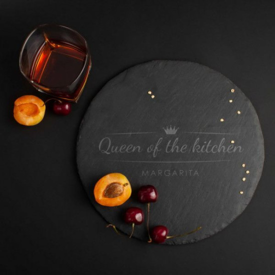 Поднос из сланца персонализированный Бери-Дари "Queen of the kitchen", 24 см.